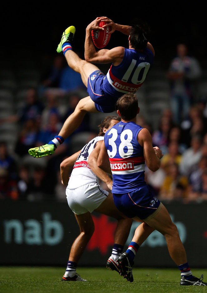 AFL 2016 Rd 01 - Western Bulldogs v Fremantle Easton Wood takes a speccy against the Dockers - ${keywords}